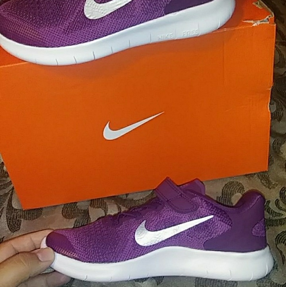 Brand new Nike Free RN size 2y girls shoes